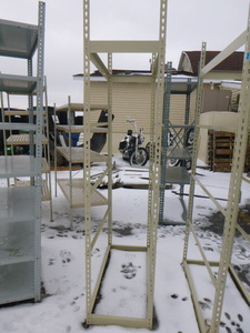 lot 27 image: 5 Tier Metal Shelving with Wood Shelves
