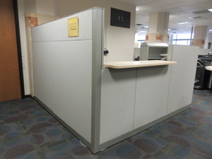 lot 16 image: STEELCASE TURNSTONE RECEPTION STATION