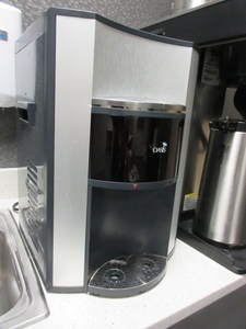 lot 27 image: OASIS PLUMBED HOT COLD COUNTEROP WATER DISPENSER