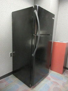 lot 35 image: BLACK FRIGIDAIRE REFRIGERATOR FREEZER