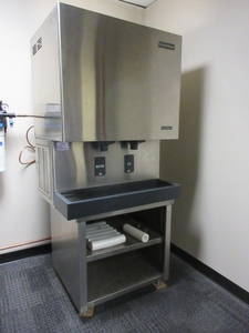 lot 47 image: SCOTSMAN TOUCH FREE ICEWATER DISPENSER