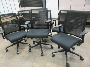 lot 983 image: STEELCASE THINK ADJUSTABLE OFFICE CHAIRS