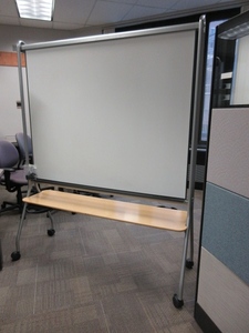 lot 101 image: HERMAN MILLER FREESTANDING MOBILE WHITEBOARD
