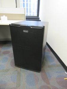 lot 51 image: EMERSON BLACK COMPACT REFRIGERATOR