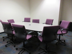 lot 605 image: HERMAN MILLER CONFERENCE TABLE WITH STEELCASE CHAIRS