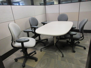 lot 612 image: HERMAN MILLER EAMES CHAIRS WITH STEELCASE CRITERION CHAIRS