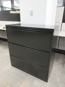 lot 714 image: HERMAN MILLER MERIDIAN LATERAL FILE