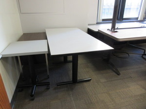 lot 639 image: 3 ASSORTED TABLES