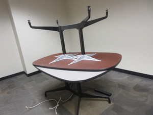 lot 652 image: HERMAN MILLER EAMES OVAL CONFERENCE TABLES