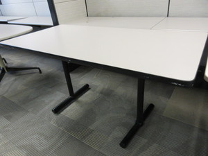 lot 662 image: HOWE CONFERENCE TABLE