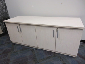 lot 672 image: STEELCASE CREDENZA