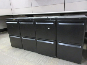 lot 403 image: HERMAN MILLER FREESTANDING FILE PEDESTALS