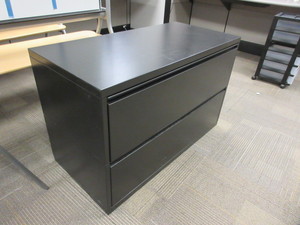 lot 463 image: HERMAN MILLER LATERAL FILES