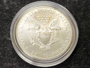 2015 AMERICAN SILVER EAGLE 1 TROY OZ .999 FINE SILVER IN AIRTITE