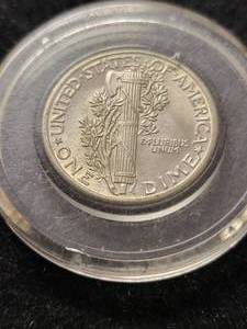 1939 US MERCURY DIME UNC IN AIRTITE