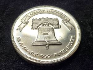 1983 AMARK LIBERTY ROUND 1 TROY OZ .999 FINE SILVER