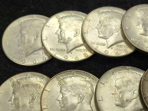 GROUP OF 10 US 40% SILVER KENNEDY HALF DOLLARS 1965-1969
