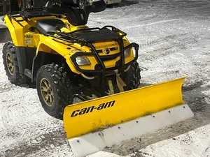 lot 4 image: Can-Am ATV