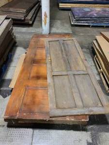 lot 27 image: Pallet of Wood Backgrounds