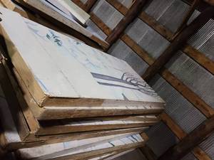 lot 31 image: Pallet of 4 x 9 Winter Background