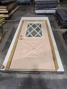 lot 36 image: Door Prop