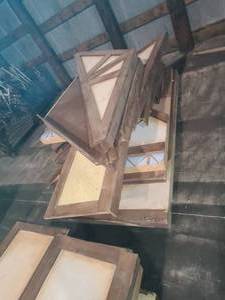 lot 40 image: 2 Pallets Western Background