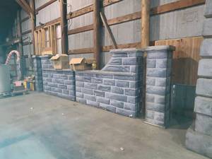 lot 50 image: 4 Piece brick set