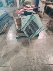 lot 75 image: Roof top windows 34 x 32