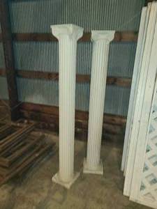 lot 86 image: 2 white pillars 6 tall