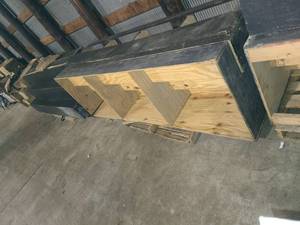 lot 95 image: 4 sets of stairs
