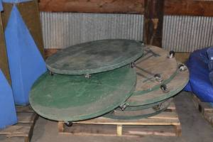 lot 90 image: 36 Round Platforms on Castors