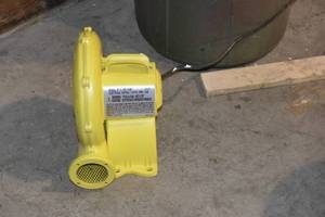 lot 12 image: Air Pump