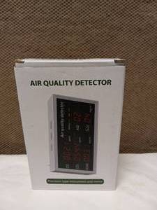 lot 3 image: AIR QUALITY DETECTOR
