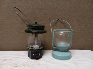 lot 33 image: COLEMAN DELUXE PROPANE LANTERN & CANDLE LANTERN