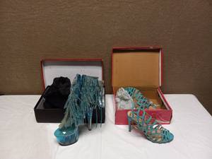 lot 42 image: (2) TURQUOISE COLORED HEELS SIZES