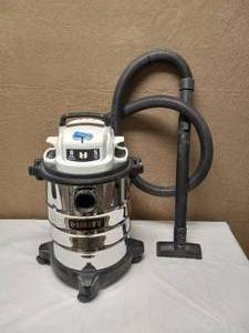 lot 67 image: HART 8 GALLON STAINLESS STEEL WETDRY VACUUM