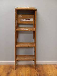 lot 86 image: WERNER WOODEN LADDER