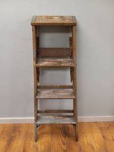 lot 87 image: WERNER WOODEN LADDER