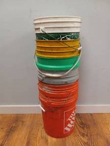 lot 94 image: 6 CONSTRUCTION BUCKETS