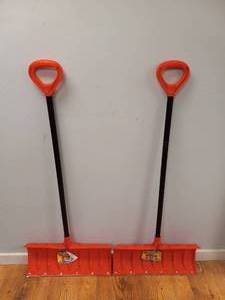lot 95 image: 2 BIG FOOT ALL WEATHER SHOVELS
