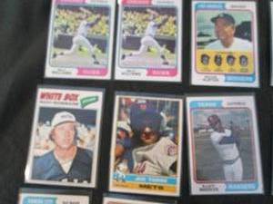 lot 2 image: 2. 1970s Topps Baseball Cards...
