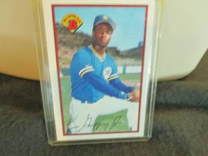lot 3 image: 3. 1989 Bowman Ken Griffey Jr. Rook...