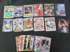 lot 6 image: 6. 40 Football Star Cards...