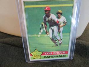 lot 19 image: 19. 1976 Topps Lou Brock Card...