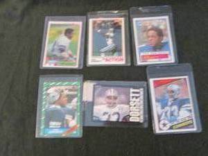 lot 40 image: 40. 1981 - 1986 Topps Tony Dorsett ...