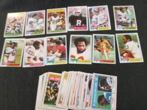 lot 96 image: 96. 1981 Topps Football Cards...