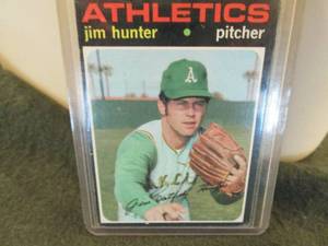 lot 128 image: 128. 1971 Topps Jim Hunter Card...