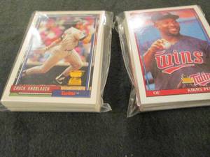 lot 154 image: 154. 1991 & 1992 Topps Twins Team S...