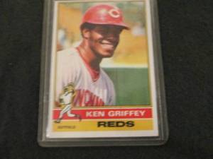 lot 198 image: 198. 1976 Topps Ken Griffey Card Ca...