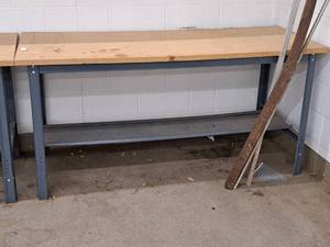 lot 94 image: 6 Wood Top  Metal Table